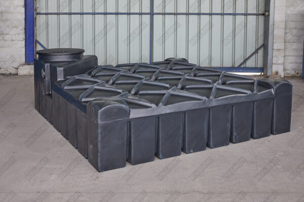 Ultraplatte bovengrondse kunststof watertank - 3000 liter