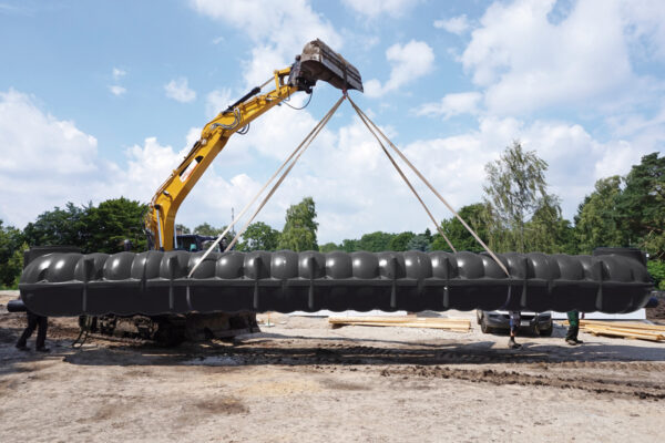 Platte kunststof regenwatertank - 20.000 liter