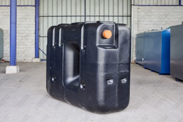 Ondergrondse rechthoekige watertank in kunststof van 1500 liter