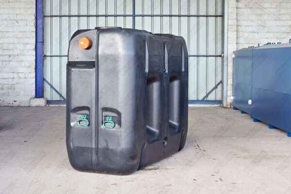 Ondergrondse rechthoekige watertank in kunststof van 2000 liter