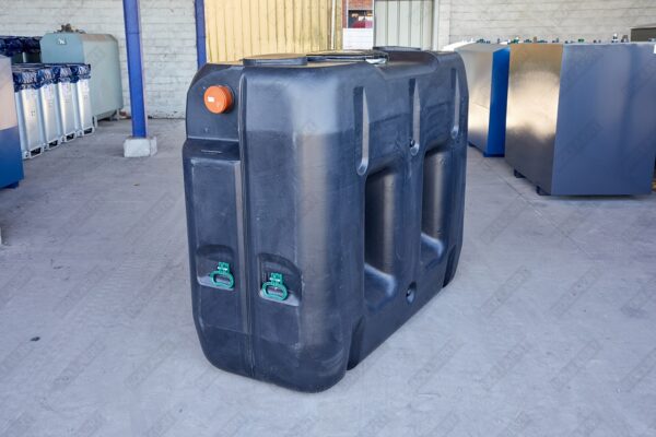 Bovengrondse septic tank kunststof van 2000 liter