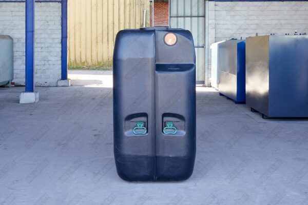 Bovengrondse septic tank kunststof van 2000 liter