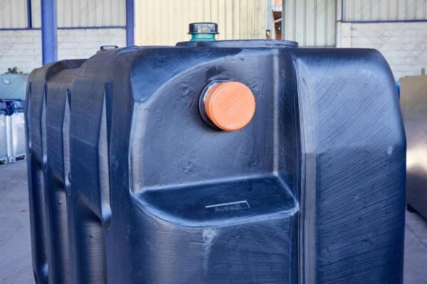 Bovengrondse septic tank kunststof van 3000 liter