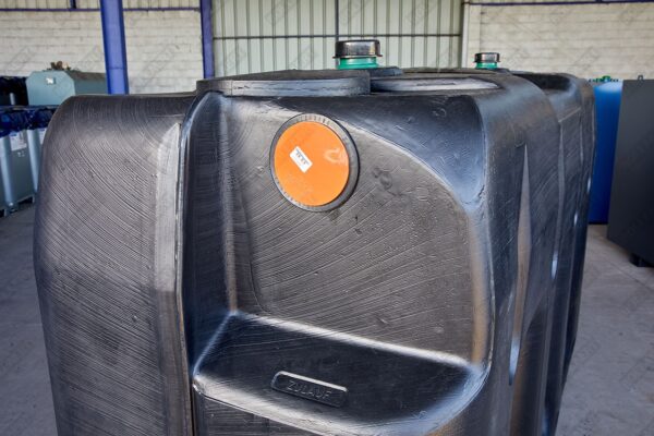 Ondergrondse rechthoekige septic tank in kunststof van 3000 liter