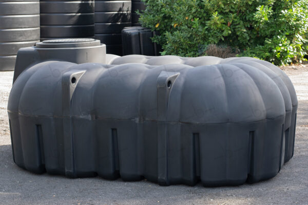 Platte kunststof septic tank - 7.500 liter