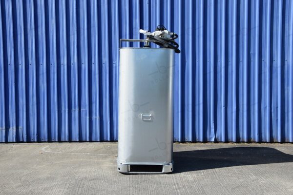 1000 liter tank (verzinkt) voor AdBlue® met pomp (220V)