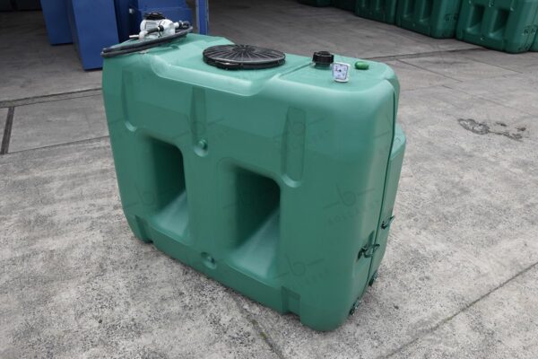 2000 liter tank (kunststof) voor AdBlue® met pomp (220V)