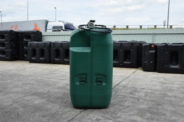 2000 liter tank (kunststof) voor AdBlue® met pomp (220V)