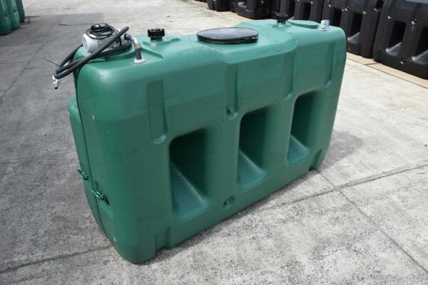 3000 liter tank (kunststof) voor AdBlue® met pomp (220V)